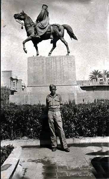 יענקל ליפשיץ חייל בריטי בבגדד 1943